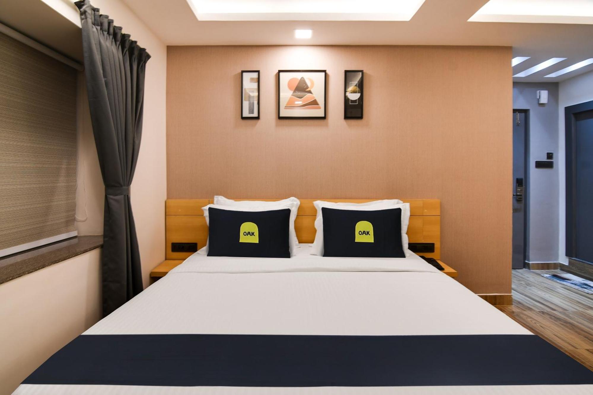 Super Townhouse Oak Sayhallo Ecstasy Бхубанешвара Экстерьер фото