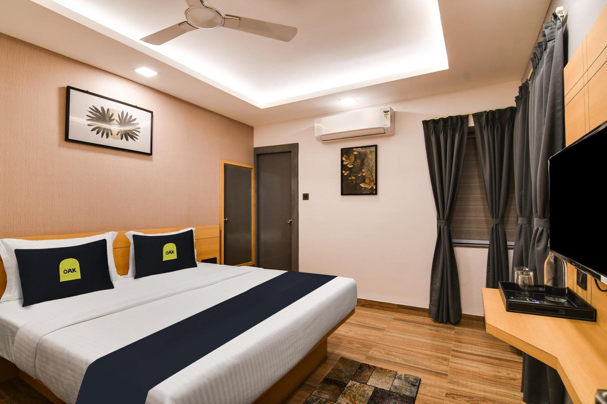 Super Townhouse Oak Sayhallo Ecstasy Бхубанешвара Экстерьер фото