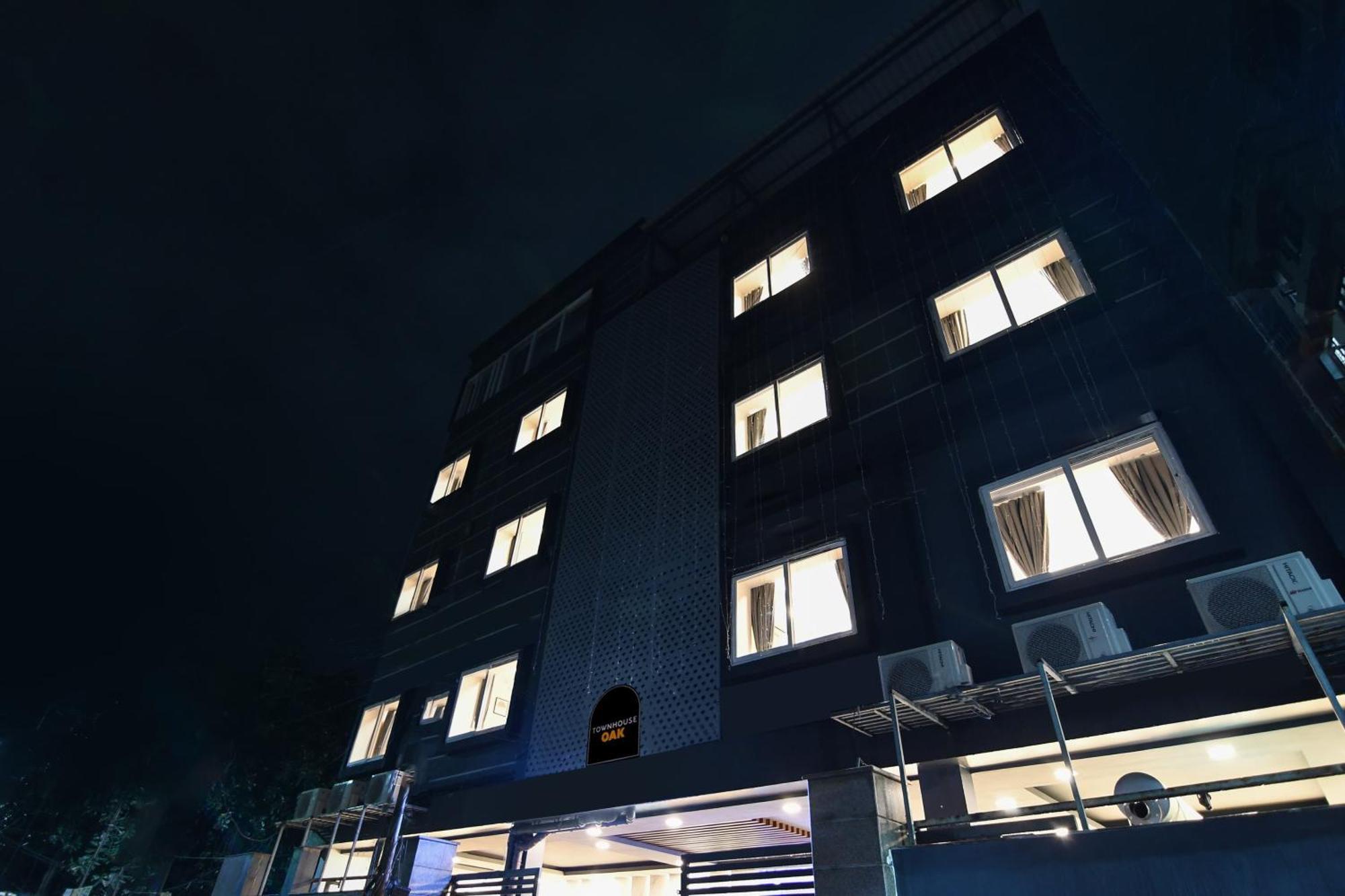 Super Townhouse Oak Sayhallo Ecstasy Бхубанешвара Экстерьер фото