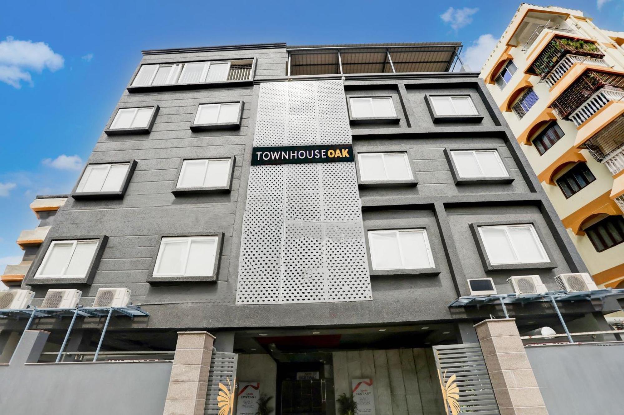 Super Townhouse Oak Sayhallo Ecstasy Бхубанешвара Экстерьер фото